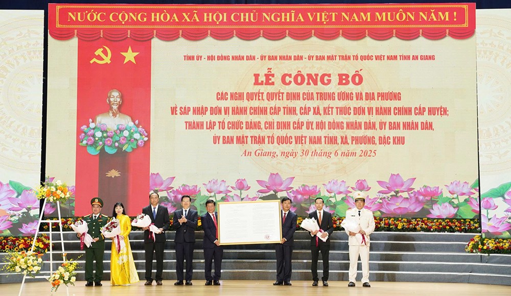 “An Giang phải vận hành thông suốt, phát triển mạnh mẽ vì nhân dân“ - ảnh 4