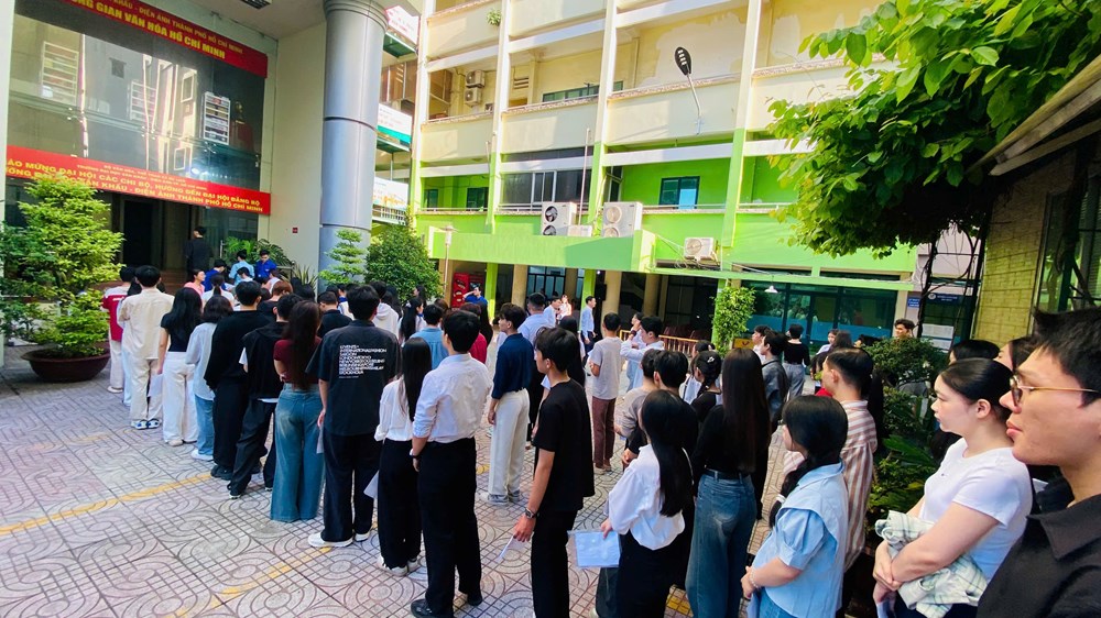 Trường ĐH Sân khấu - Điện ảnh TP.HCM bắt đầu kỳ thi tuyển sinh năng khiếu 2025 - ảnh 1