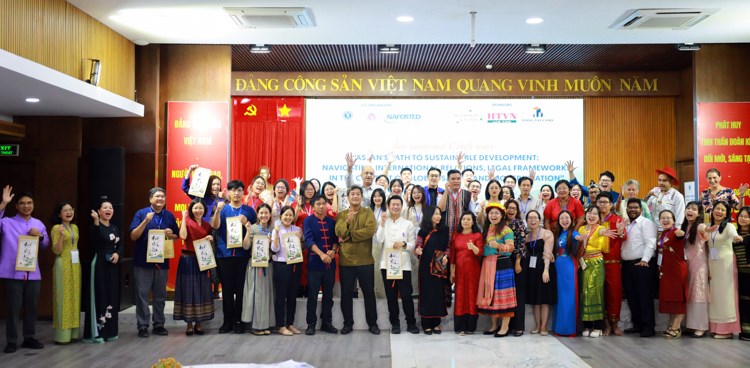 Đêm giao lưu “ASEAN đoàn kết, pháp luật bền vững” - ảnh 2