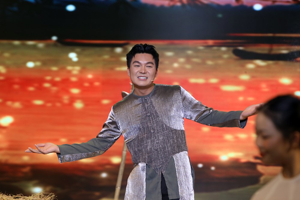 Quốc Trí “liều mình” kết hợp dân ca, rap trong tập mở màn “Tình bolero” 2025 - ảnh 2