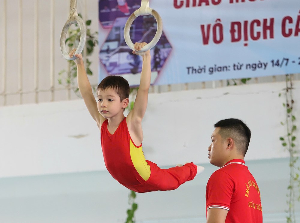 Khép lại giải vô địch các nhóm tuổi thể dục dụng cụ quốc gia 2025: TP.HCM nhất toàn đoàn - ảnh 6