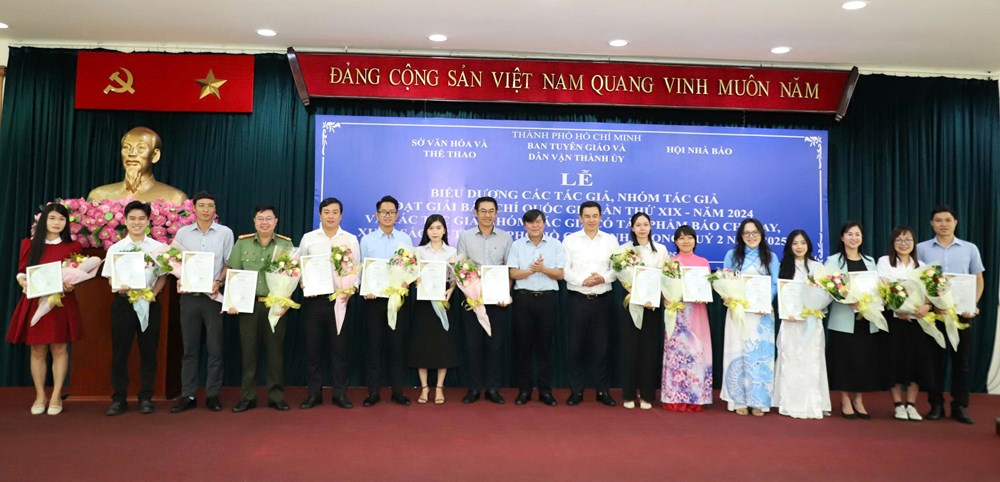 TP.HCM biểu dương 70 tác phẩm báo chí hay, xuất sắc quý 2 năm 2025 - ảnh 1