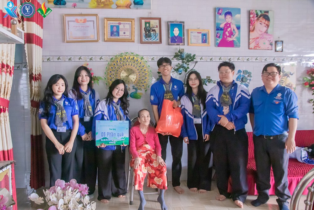 Vun đắp truyền thống “Uống nước nhớ nguồn” trong sinh viên - ảnh 3