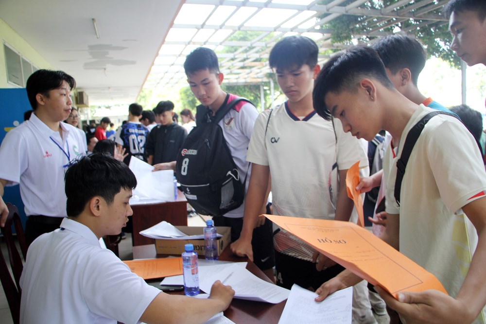 Trường ĐH Thể dục Thể thao TP.HCM công bố ngưỡng quy đổi điểm giữa các phương thức xét tuyển - ảnh 1