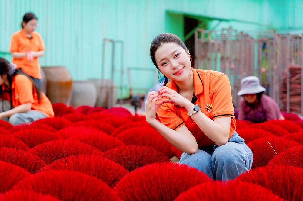 Hoa hậu Kiều Duy tốt nghiệp đại học, nhận học bổng toàn phần học thạc sĩ - ảnh 2