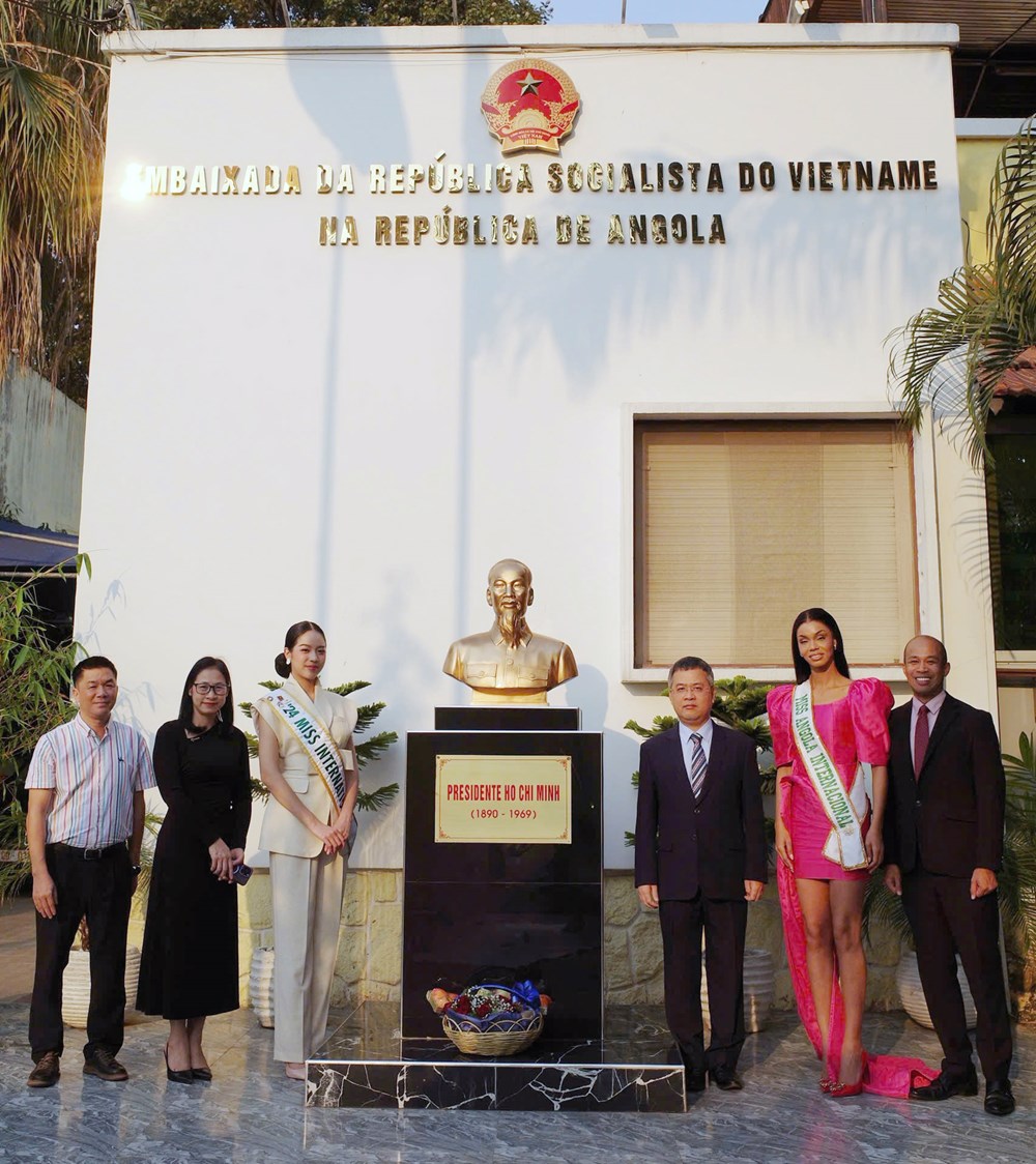 Hoa hậu Thanh Thủy xây giếng nước cho “Làng Việt Nam” tại Angola - ảnh 1