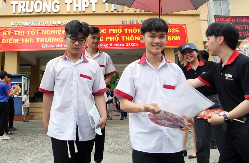 Điểm chuẩn đại học 2025 sẽ được công bố trước 17h ngày 22.8 - ảnh 1