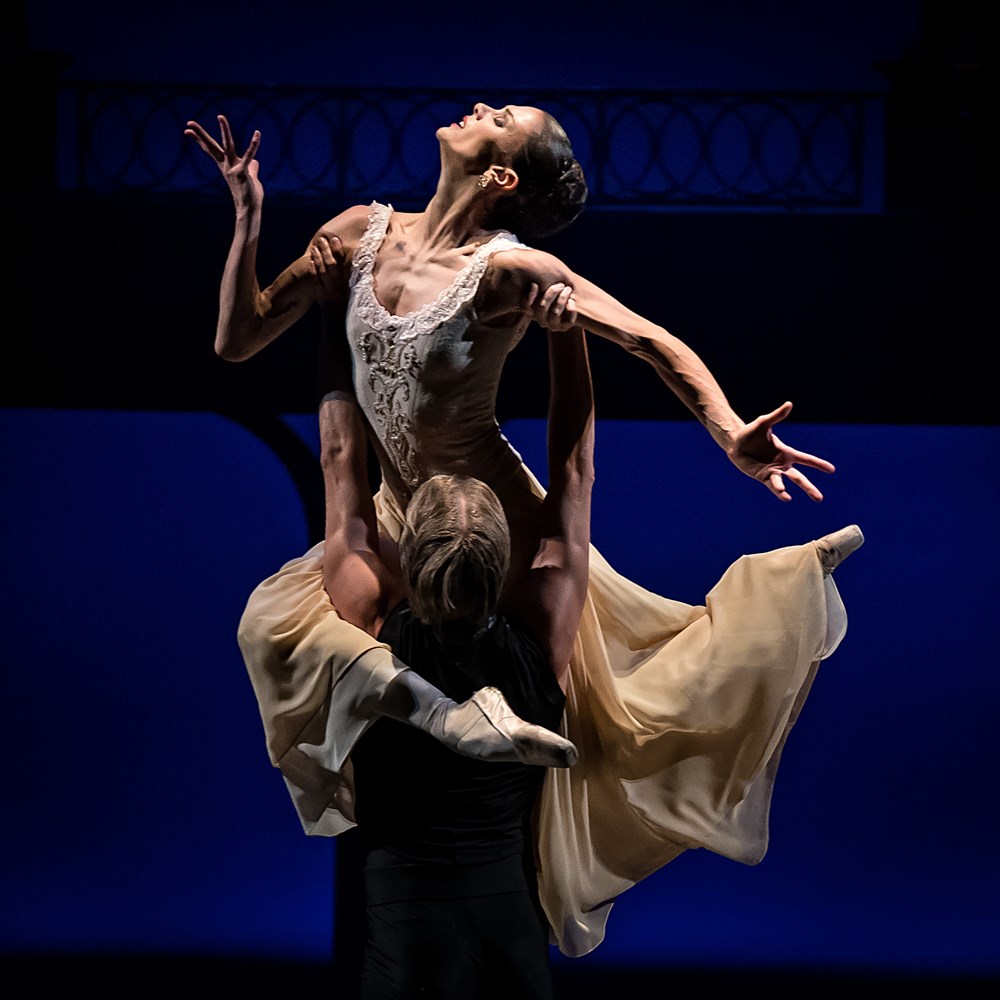 Đoàn ballet danh tiếng thế giới Eifman Ballet lần đầu tiên biểu diễn tại Việt Nam - ảnh 2