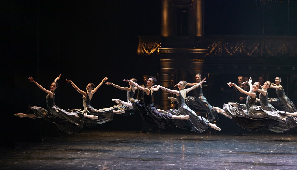 Đoàn ballet danh tiếng thế giới Eifman Ballet lần đầu tiên biểu diễn tại Việt Nam - ảnh 4