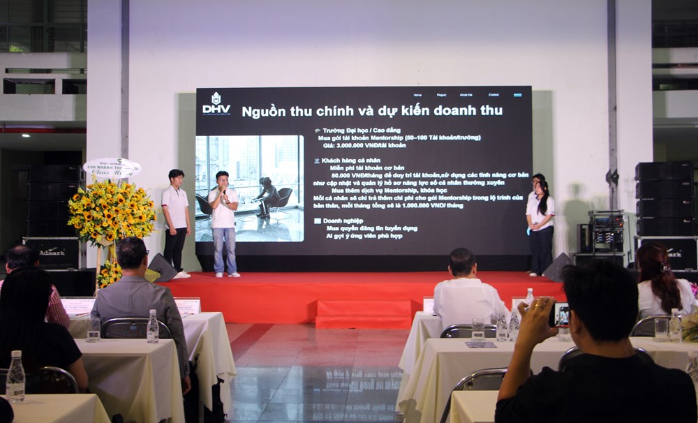 20 đội tranh tài tại bán kết 'Khởi nghiệp và đổi mới sáng tạo' năm 2025 - ảnh 3