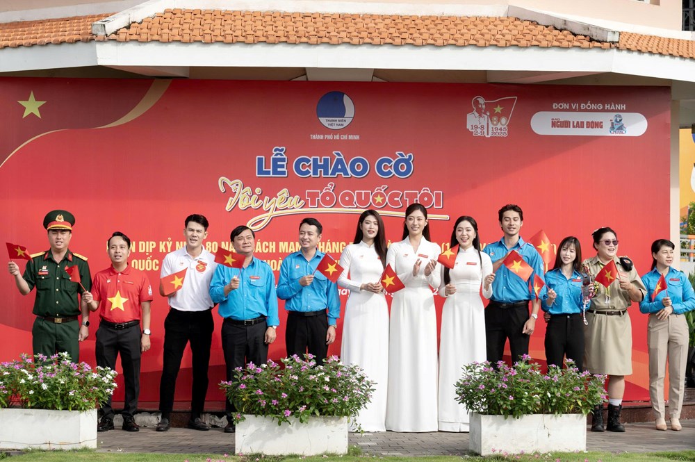 TP.HCM phát động Hành trình 'Tôi yêu Tổ quốc tôi' năm 2025 - ảnh 4