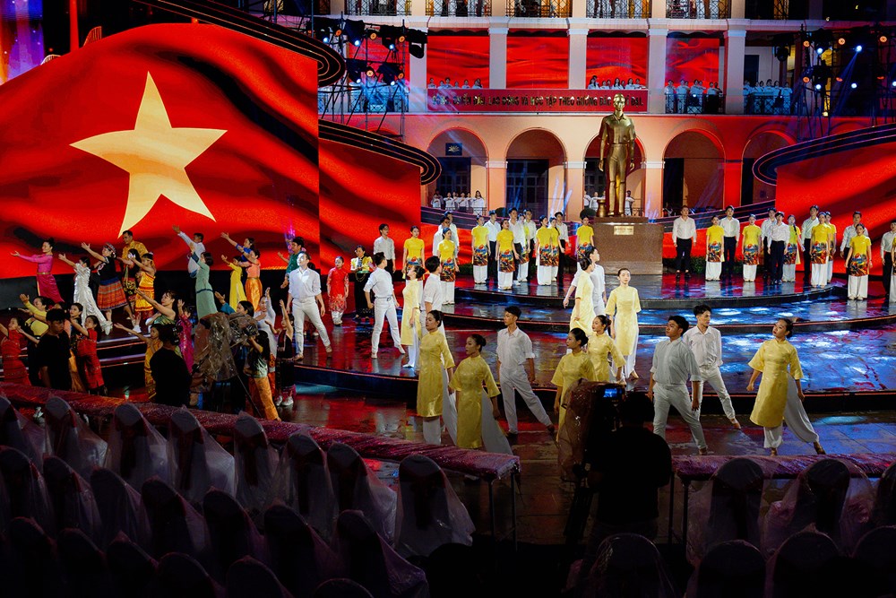 Tối nay 22.8, chương trình nghệ thuật - chính luận “Thời cơ vàng” tại ba điểm cầu - ảnh 2