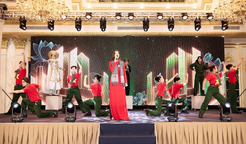 Lộ diện Top 10 thí sinh Grand Voice Award của Miss Grand Vietnam 2025 - ảnh 2