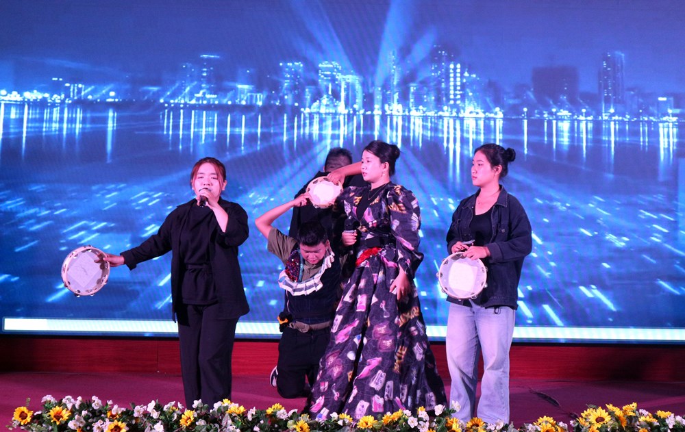 Khởi động ‘Tour 360: Học đường an toàn trong kỳ nguyên số’ - ảnh 4