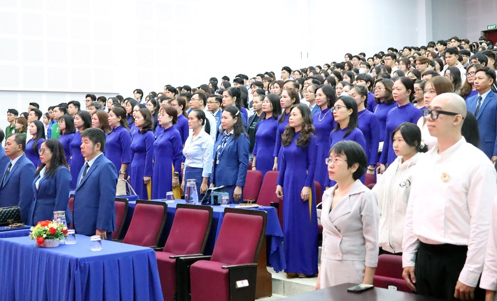 Thủ khoa Trường ĐH Văn hóa TP.HCM đạt 29,36 điểm - ảnh 1
