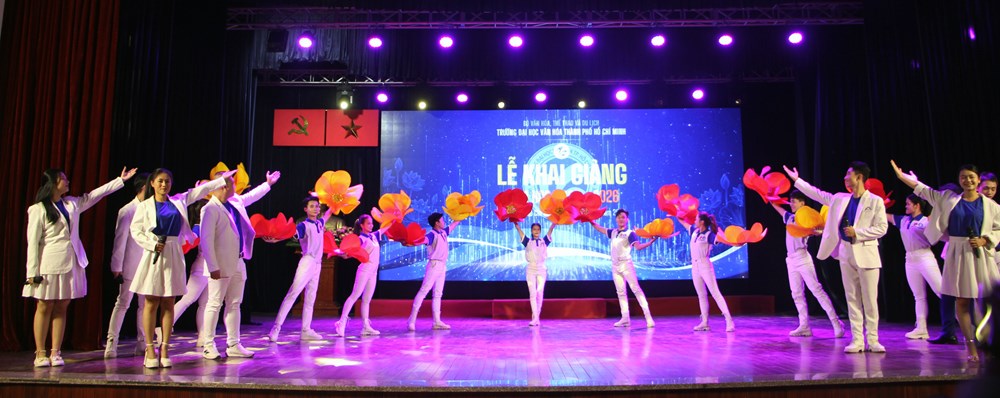 Thủ khoa Trường ĐH Văn hóa TP.HCM đạt 29,36 điểm - ảnh 2