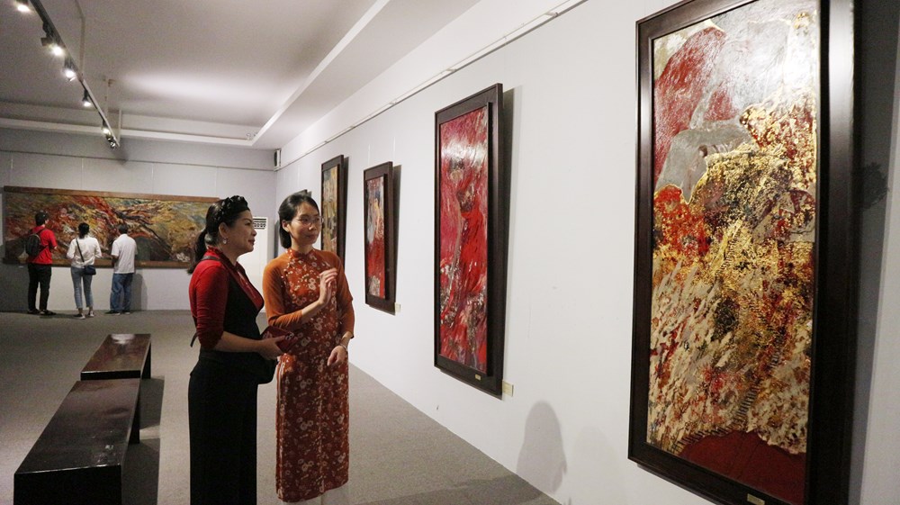 Triển lãm sơn mài 'Những vì sao trong đêm' - ảnh 2