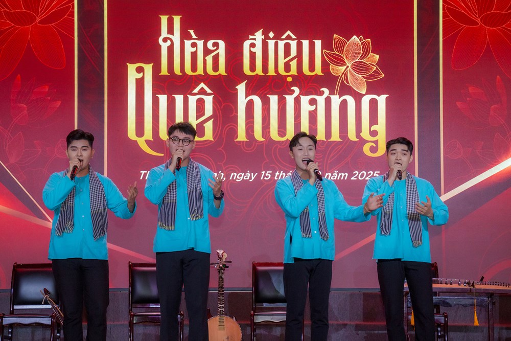 Sinh viên kỹ thuật 'gặp gỡ' Đờn ca tài tử Nam Bộ - ảnh 5