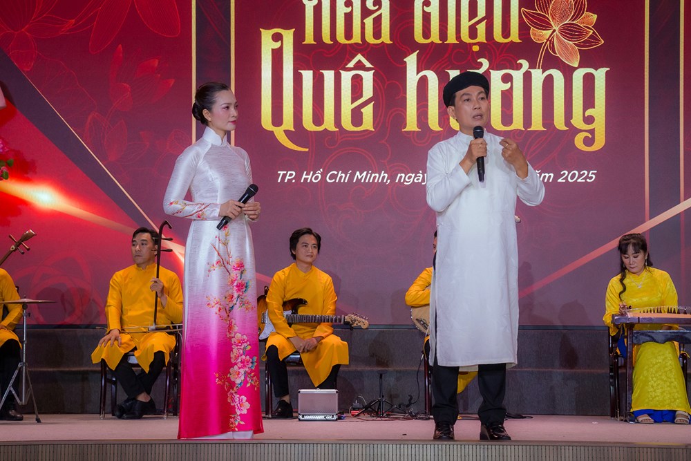 Sinh viên kỹ thuật 'gặp gỡ' Đờn ca tài tử Nam Bộ - ảnh 4