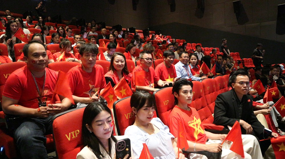 Suất chiếu đặc biệt ‘Tổ quốc trong tim: The Concert Film’ tại TP.HCM - ảnh 7