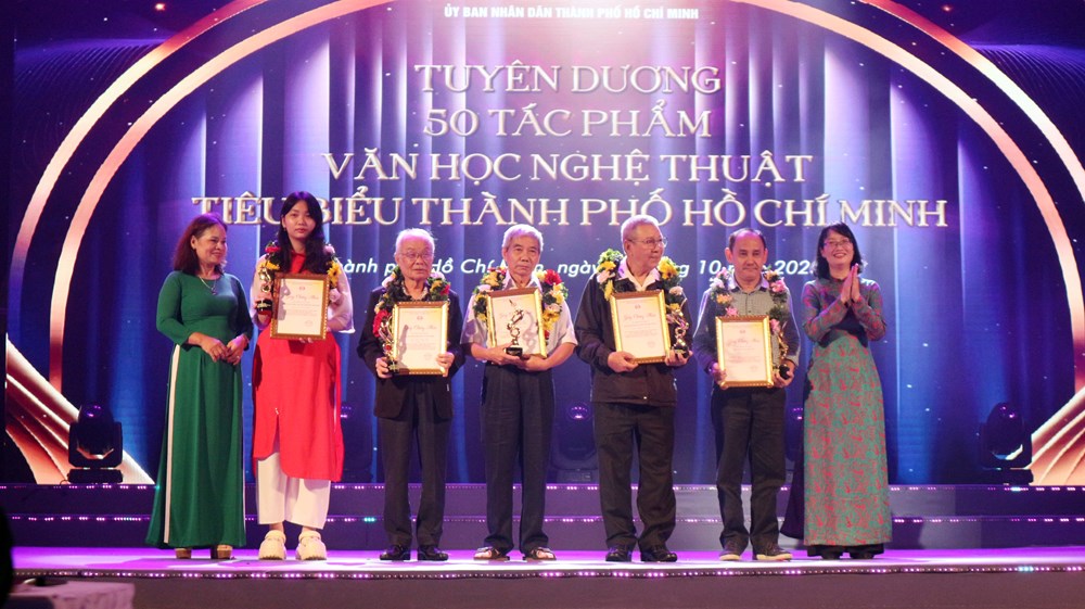 Khai mạc 'Những ngày Văn học – Nghệ thuật' và tôn vinh 50 tác phẩm tiêu biểu - ảnh 8
