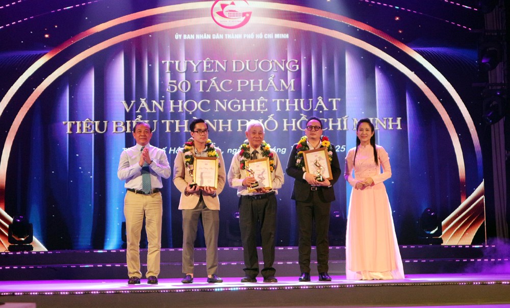 Khai mạc 'Những ngày Văn học – Nghệ thuật' và tôn vinh 50 tác phẩm tiêu biểu - ảnh 5