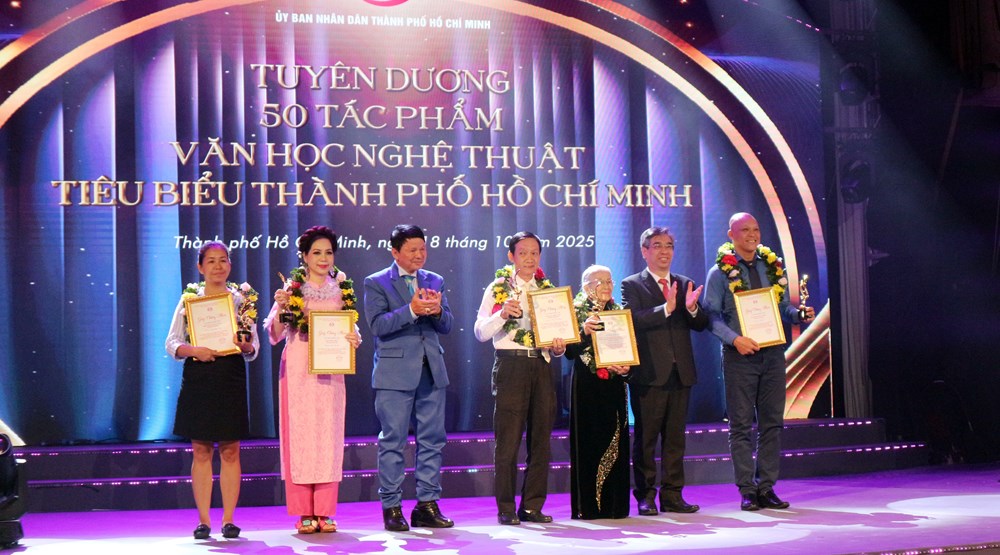 Khai mạc 'Những ngày Văn học – Nghệ thuật' và tôn vinh 50 tác phẩm tiêu biểu - ảnh 2