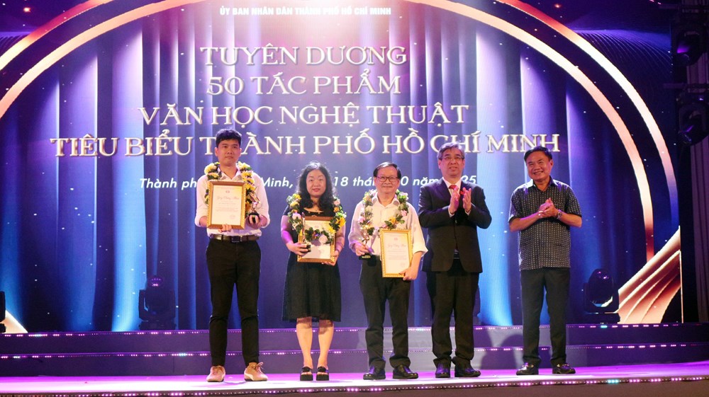 Khai mạc 'Những ngày Văn học – Nghệ thuật' và tôn vinh 50 tác phẩm tiêu biểu - ảnh 7