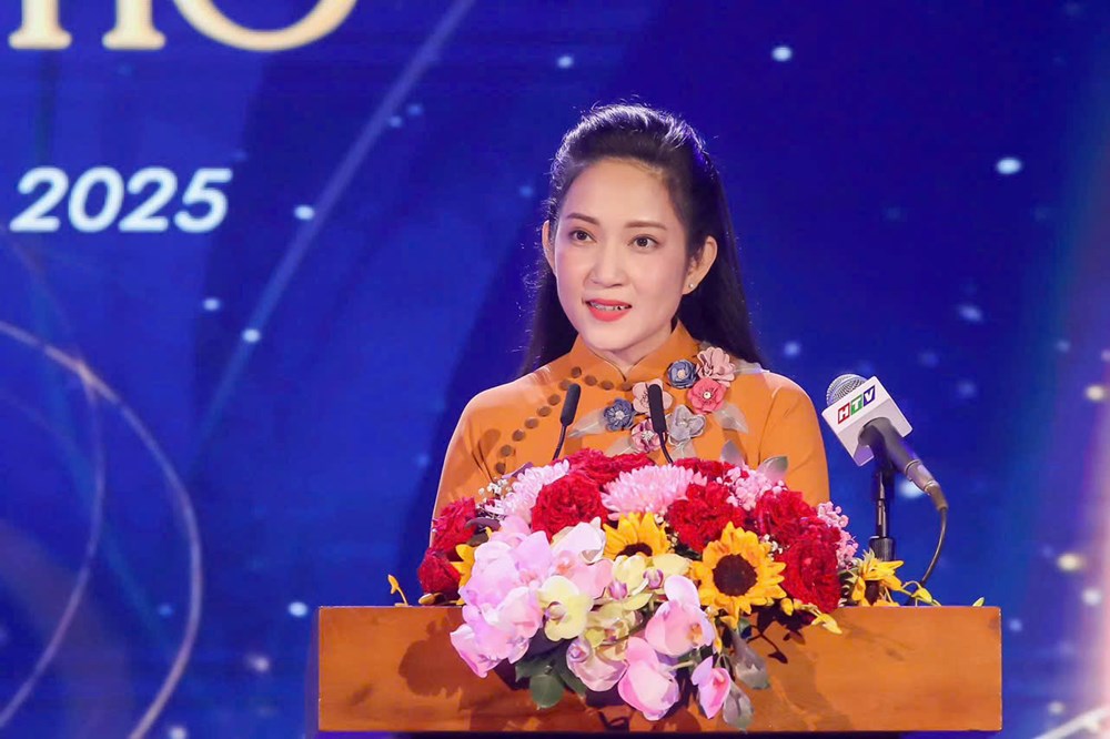 Xúc động chương trình giao lưu, trình diễn ‘Giai điệu từ những vần thơ’ - ảnh 2