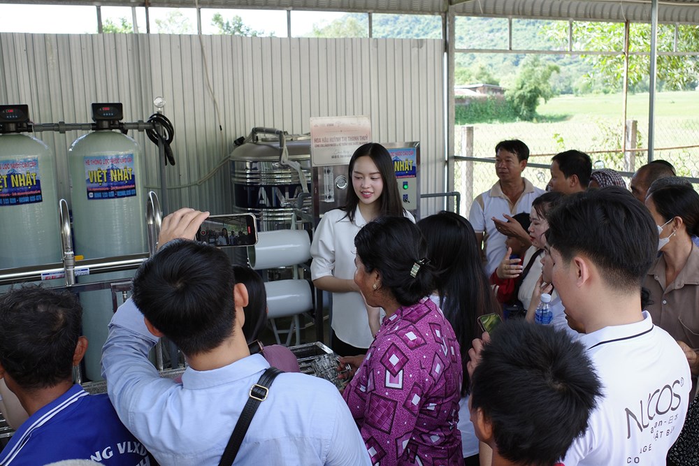 Hoa hậu Thanh Thủy mang 'Nước sạch' đến với người dân An Giang - ảnh 4