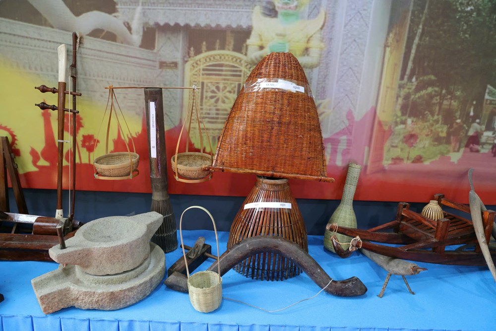 Khai mạc trưng bày các sản phẩm đặc trưng của đồng bào Khmer - ảnh 6