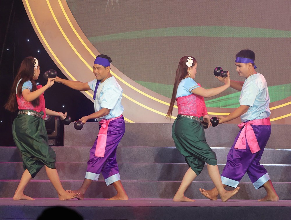 Tuần lễ VHTTDL chào mừng Lễ hội Ok Om Bok tỉnh Vĩnh Long 2025 diễn ra đến 5.11 - ảnh 7