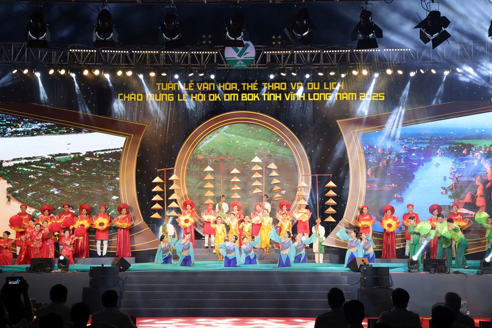 Tuần lễ VHTTDL chào mừng Lễ hội Ok Om Bok tỉnh Vĩnh Long 2025 diễn ra đến 5.11 - ảnh 1