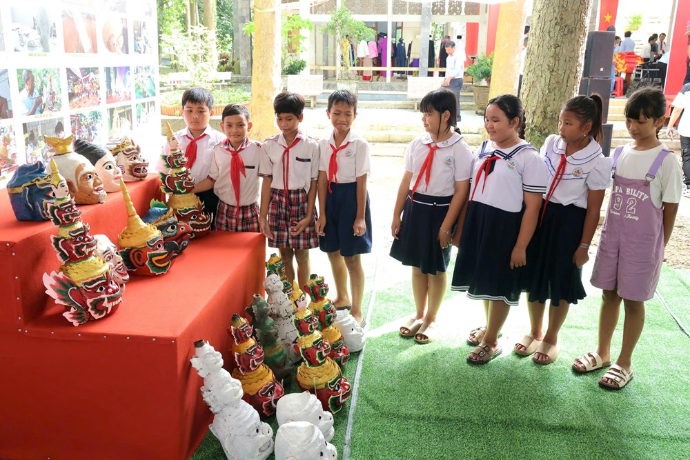 Khai mạc chuỗi hoạt động kỷ niệm Ngày Di sản văn hóa Việt Nam 23.11 - ảnh 8