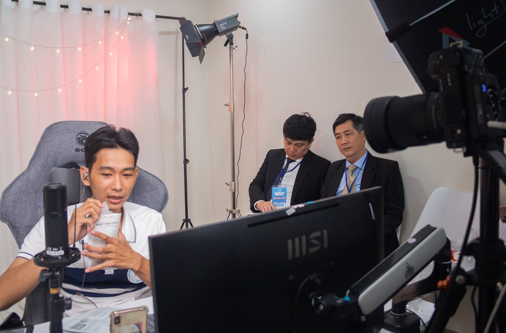 Thi livestream bán hàng tại Hội thi tay nghề thanh niên TP.HCM năm 2025 - ảnh 4