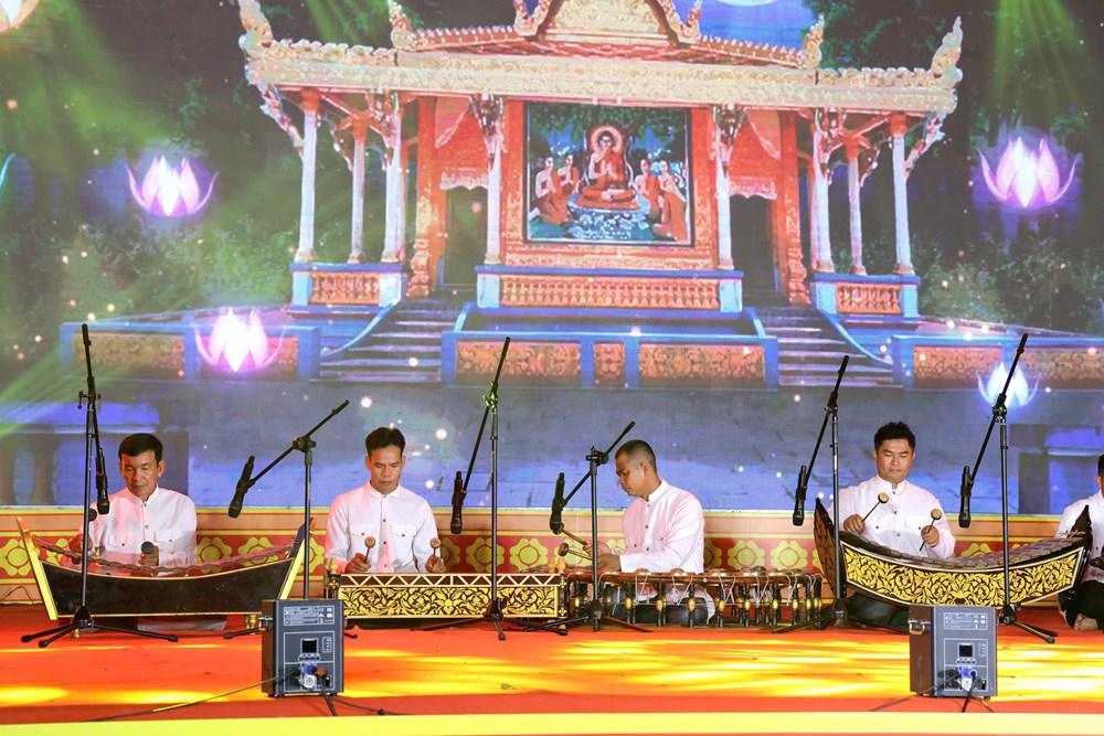 Hội thi nhạc cụ Khmer 2025 rộn ràng tại Ao Bà Om - Vĩnh Long - ảnh 3