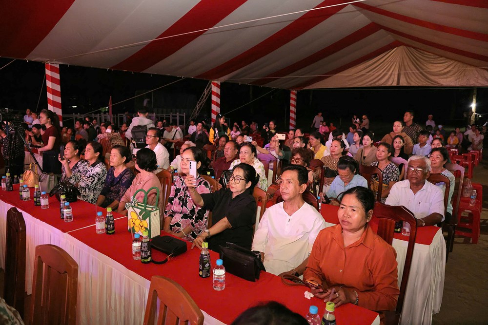 Hội thi nhạc cụ Khmer 2025 rộn ràng tại Ao Bà Om - Vĩnh Long - ảnh 12