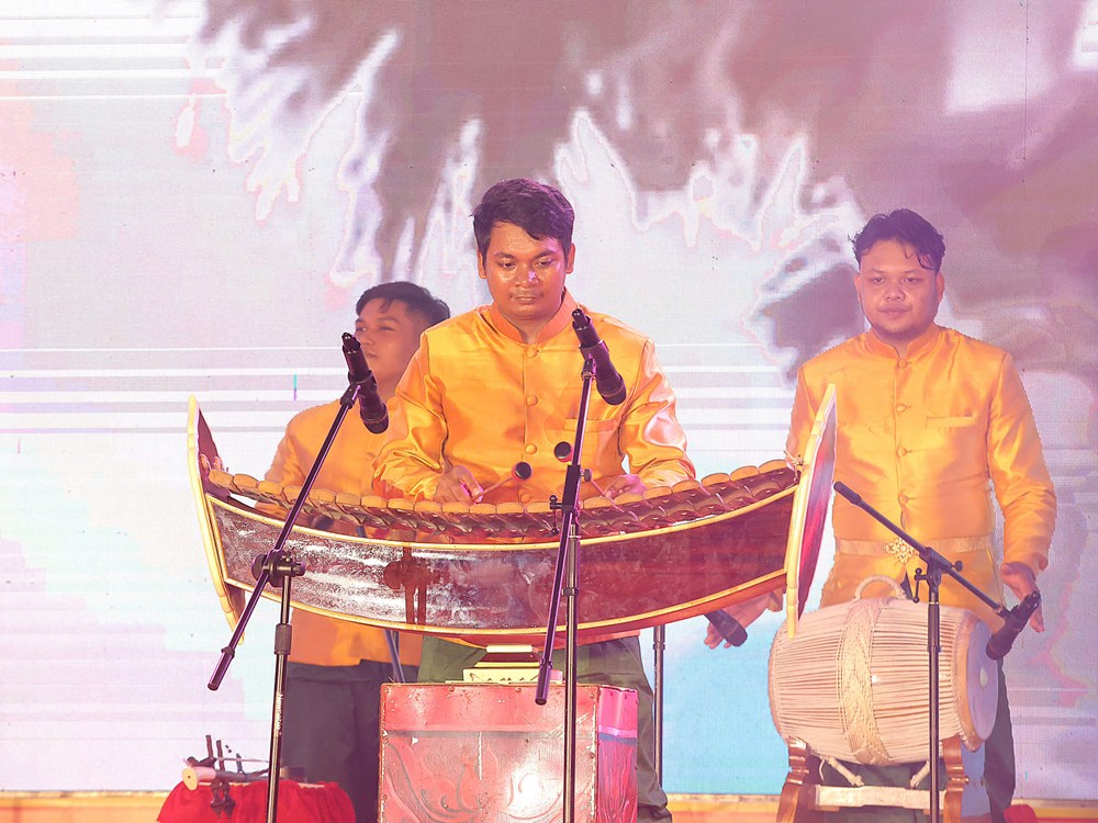 Hội thi nhạc cụ Khmer 2025 rộn ràng tại Ao Bà Om - Vĩnh Long - ảnh 10