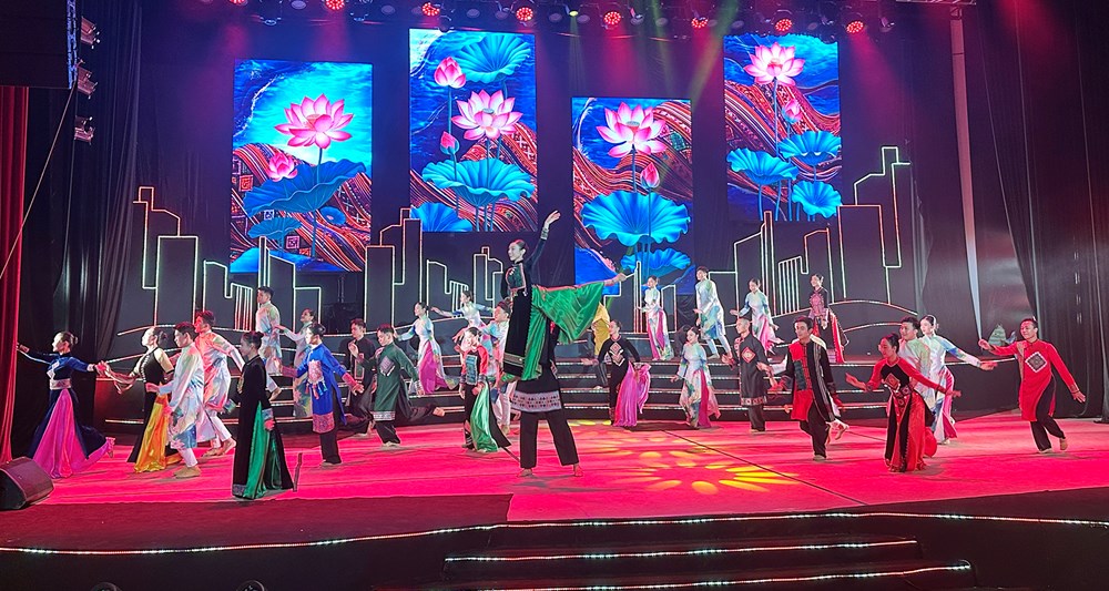 Chương trình nghệ thuật ‘TP.HCM - Nơi hội tụ những dòng sông’ tại Bà Rịa - Vũng Tàu - ảnh 2