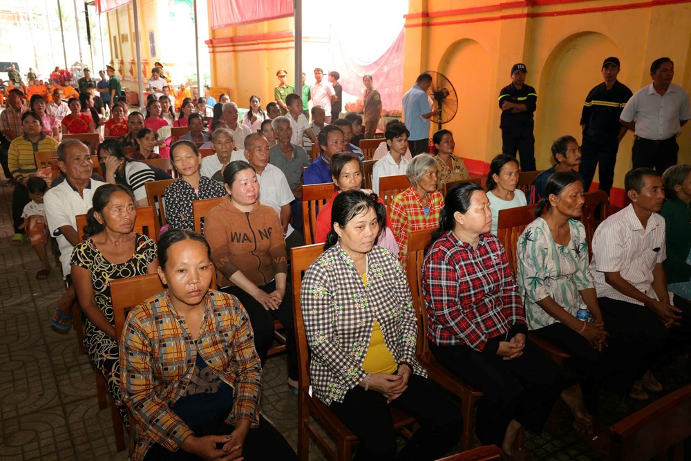 Chủ tịch Quốc hội dự Ngày hội Đại đoàn kết toàn dân tộc tại Cần Thơ - ảnh 6