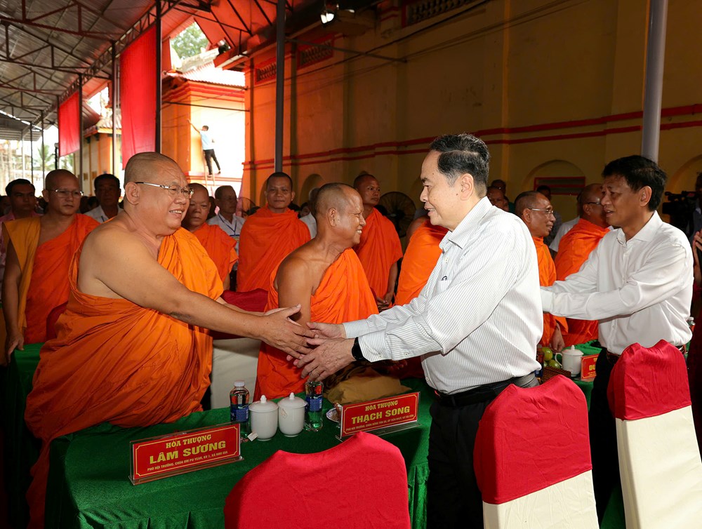 Chủ tịch Quốc hội dự Ngày hội Đại đoàn kết toàn dân tộc tại Cần Thơ - ảnh 3