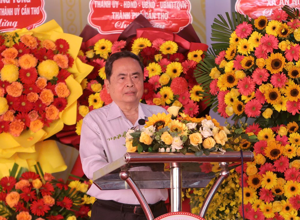 Chủ tịch Quốc hội dự Ngày hội Đại đoàn kết toàn dân tộc tại Cần Thơ - ảnh 4