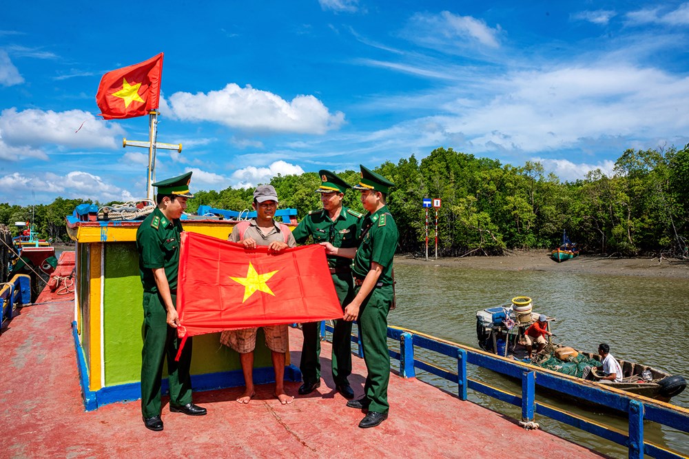 Triển lãm tác phẩm nhiếp ảnh đoạt giải thưởng sáng tác, quảng bá chủ đề học tập và làm theo Bác - ảnh 5