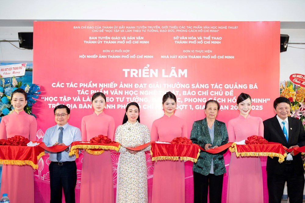 Triển lãm tác phẩm nhiếp ảnh đoạt giải thưởng sáng tác, quảng bá chủ đề học tập và làm theo Bác - ảnh 1