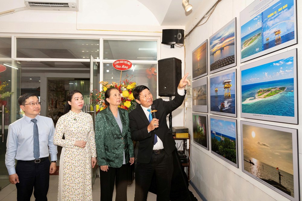 Triển lãm tác phẩm nhiếp ảnh đoạt giải thưởng sáng tác, quảng bá chủ đề học tập và làm theo Bác - ảnh 3