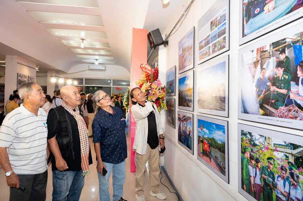 Triển lãm tác phẩm nhiếp ảnh đoạt giải thưởng sáng tác, quảng bá chủ đề học tập và làm theo Bác - ảnh 2