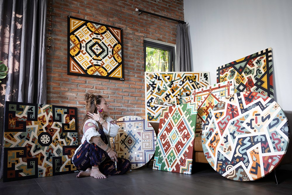 Triển lãm tranh của nữ nghệ sĩ Pháp tại TP.HCM - ảnh 1