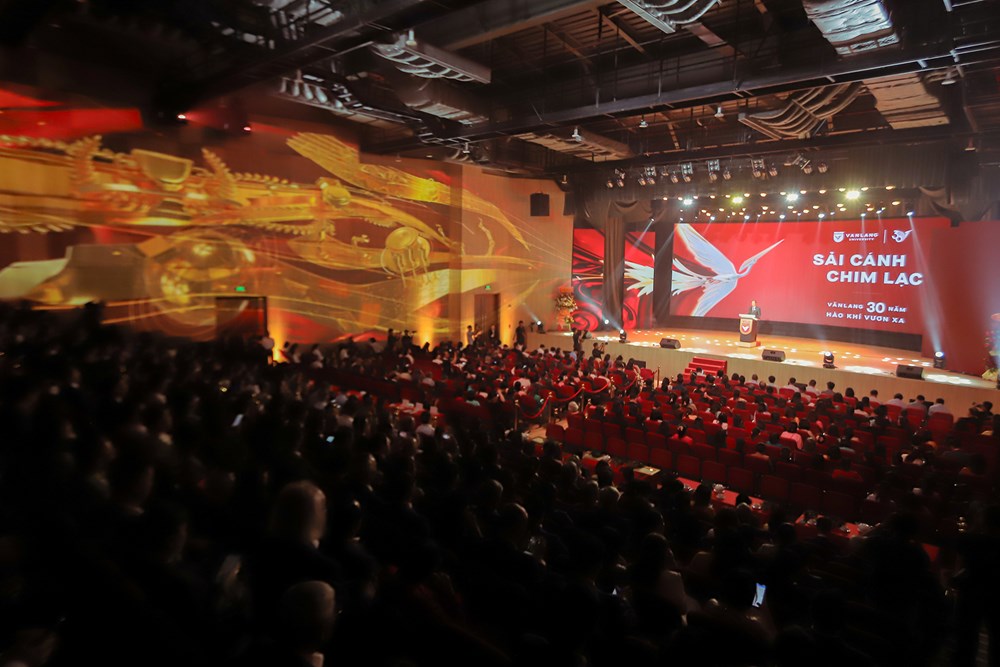 Trường Đại học Văn Lang đón Huân chương Lao động hạng Nhì - ảnh 5