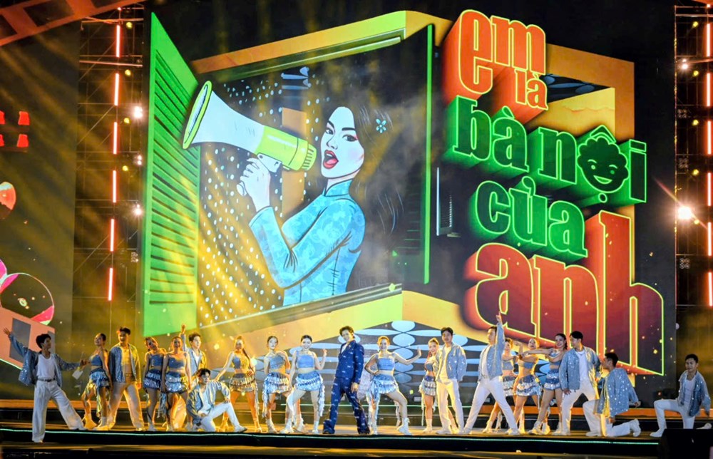 TP.HCM bừng sáng đêm khai mạc LHP Việt Nam và đón nhận danh hiệu UNESCO ‘Thành phố sáng tạo toàn cầu về điện ảnh’ - ảnh 25