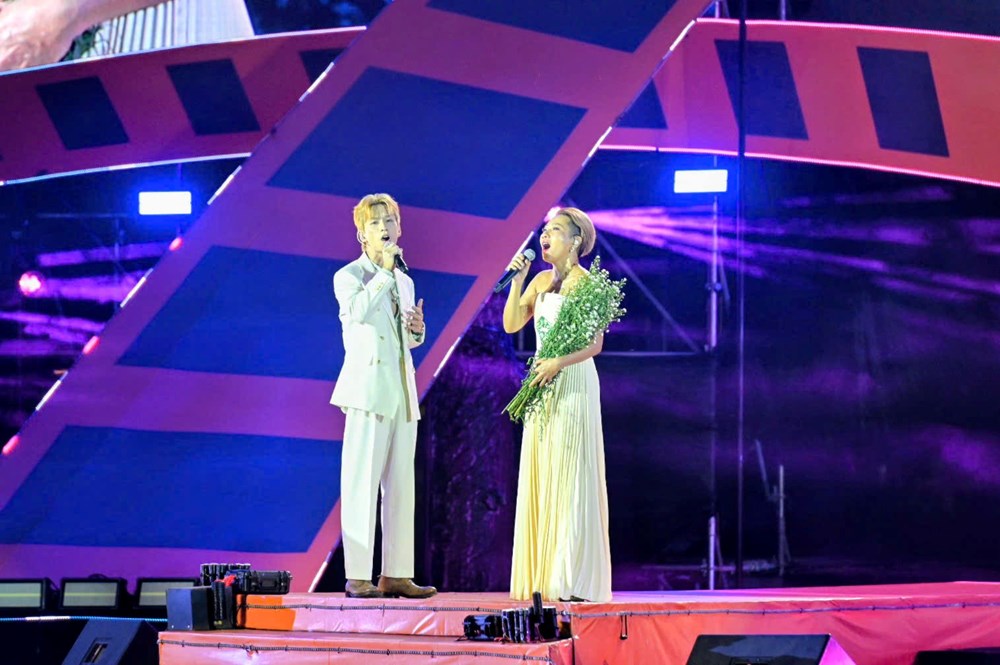 TP.HCM bừng sáng đêm khai mạc LHP Việt Nam và đón nhận danh hiệu UNESCO ‘Thành phố sáng tạo toàn cầu về điện ảnh’ - ảnh 27